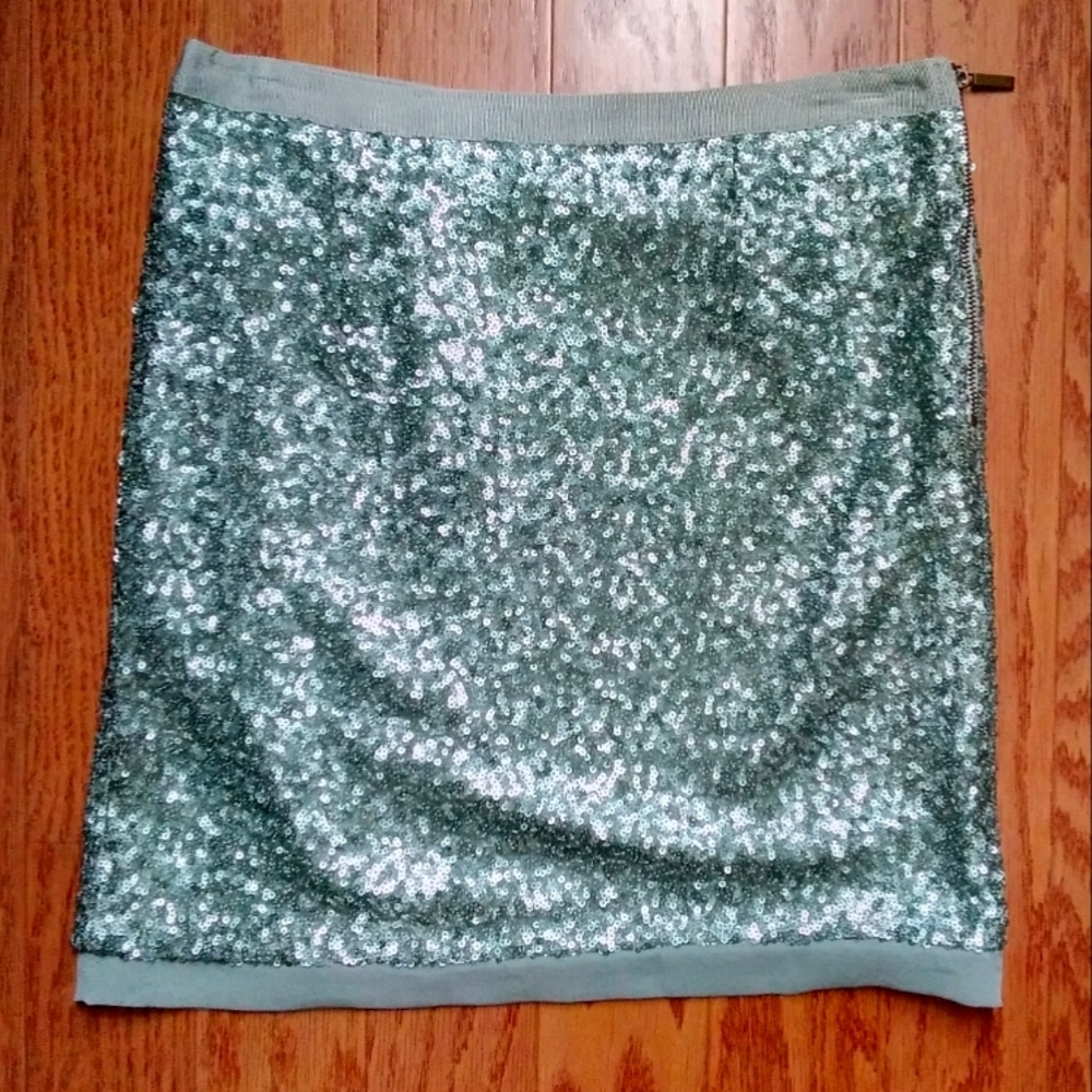Forever 21 mint green sequin skirt size XS